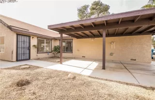 Photo #4: 2371028 Listing 