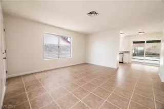 Photo #6: 2371028 Listing 