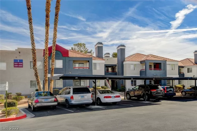 MLS: 2371035 Condo For Sale