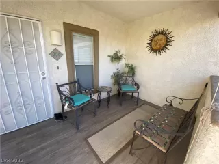 Photo #6: 2371040 Listing