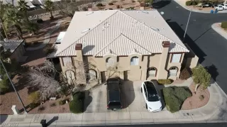 Photo #2: 2371085 Listing 