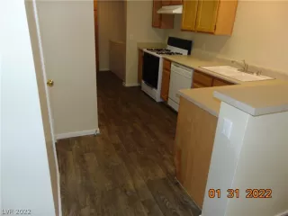 Photo #5: 2371085 Listing 