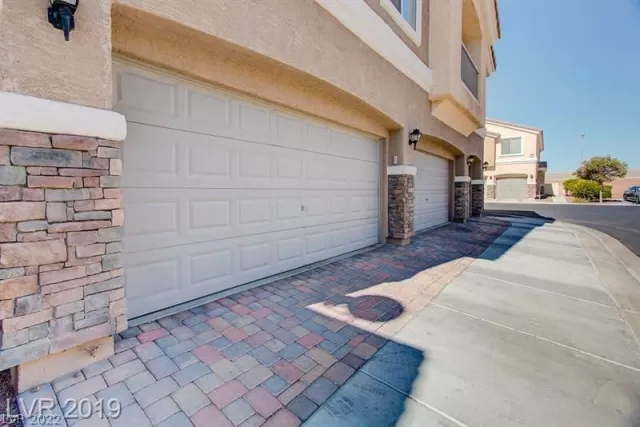 MLS: 2371088 Condo For Sale