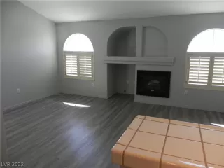 Photo #1: 2371118 Listing