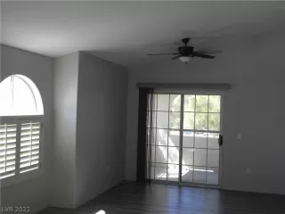 Photo #4: 2371118 Listing