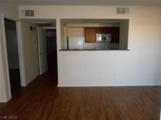 Photo #2: 2371121 Listing