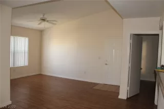 Photo #6: 2371121 Listing