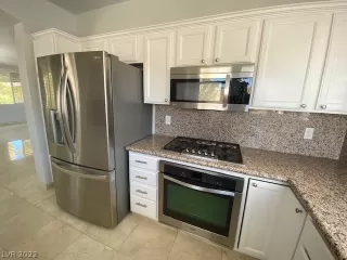 Photo #2: 2371138 Listing 