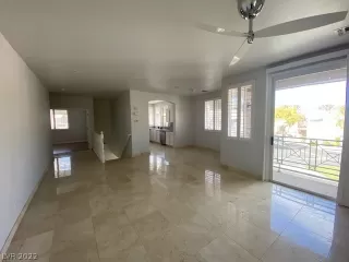 Photo #4: 2371138 Listing 