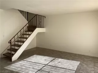 Photo #1: 2371149 Listing 