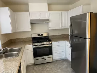 Photo #3: 2371149 Listing 