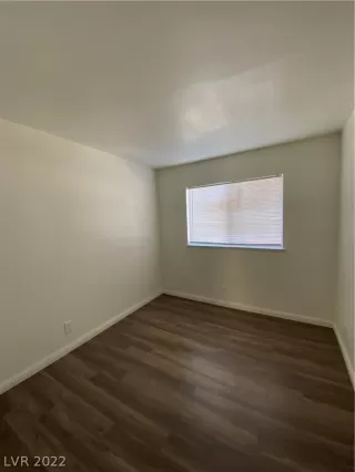 Photo #4: 2371149 Listing 