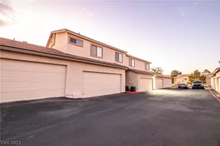 Photo #3: 2371195 Listing 