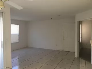 Photo #2: 2371199 Listing