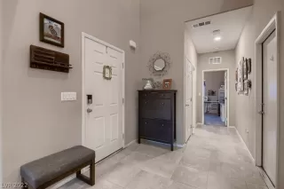Photo #3: 2371201 Listing