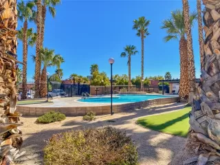 Photo #1: 2371217 Listing 