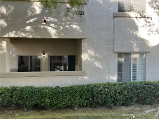 Photo #2: 2371235 Listing