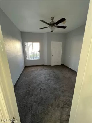 Photo #4: 2371235 Listing