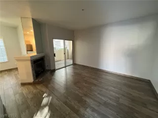 Photo #6: 2371235 Listing