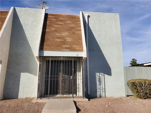 MLS: 2371253 Condo For Sale