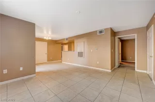 Photo #3: 2371292 Listing