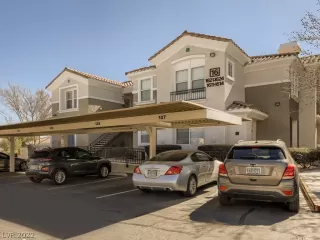 Photo #2: 2371305 Listing