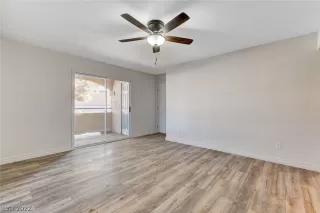 Photo #4: 2371328 Listing