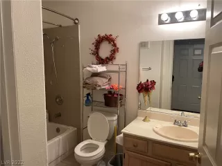 Photo #3: 2371338 Listing