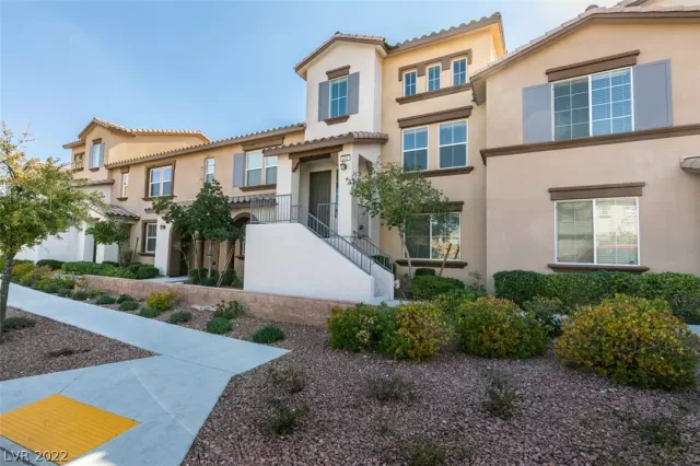 MLS: 2371345 Condo For Sale