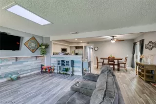 Photo #1: 2371354 Listing