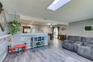 Photo #3: 2371354 Listing