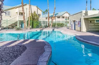 Photo #3: 2371362 Listing