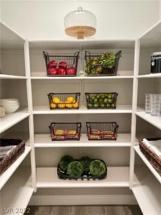 Photo #4: 2371369 Listing