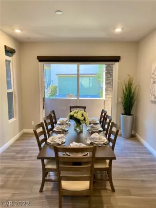 Photo #5: 2371369 Listing