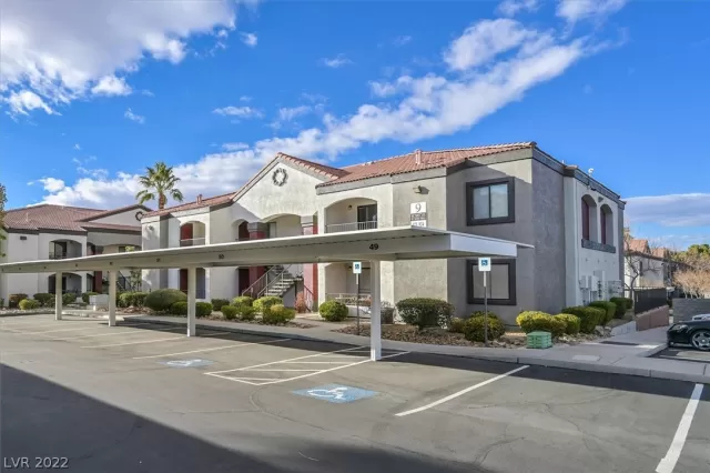 MLS: 2371374 Condo For Sale