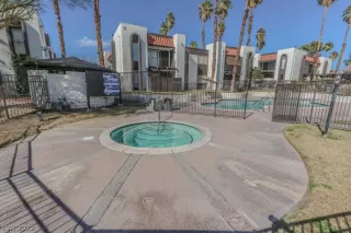 Photo #3: 2371394 Listing 