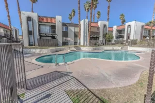 Photo #4: 2371394 Listing 