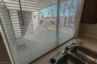 Photo #5: 2371394 Listing 