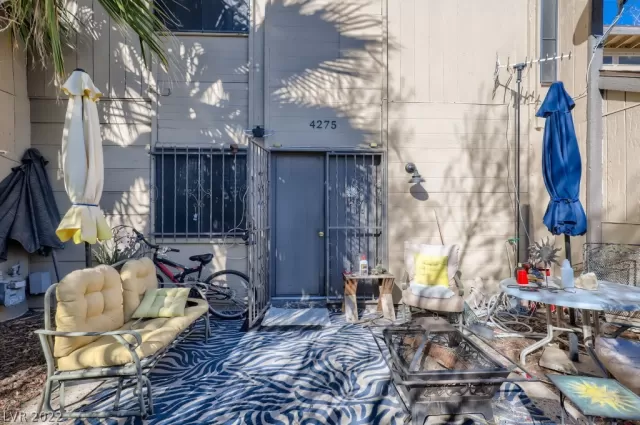 MLS: 2371404 Condo For Sale