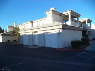 Photo #1: 2371423 Listing