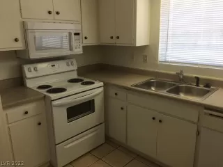 Photo #1: 2371432 Listing 