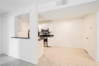 Photo #5: 2371464 Listing 