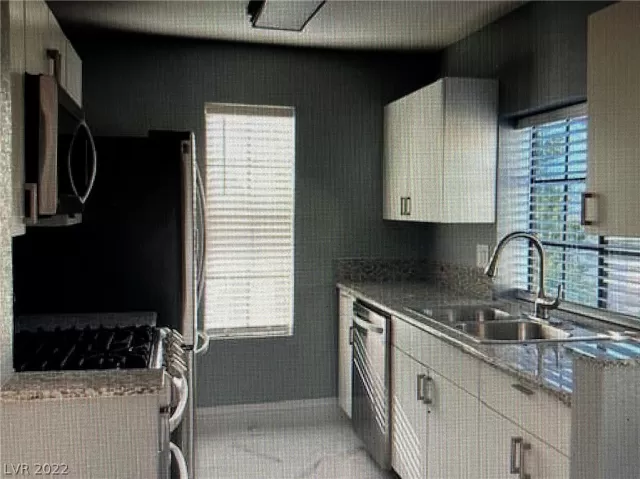 MLS: 2371472 Condo For Sale
