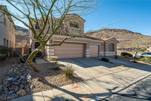 MLS: 2371474 Condo For Sale