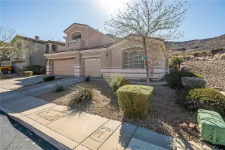 Photo #2: 2371474 Listing