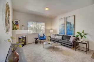 Photo #2: 2371487 Listing