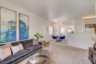 Photo #5: 2371487 Listing