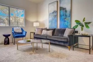 Photo #6: 2371487 Listing