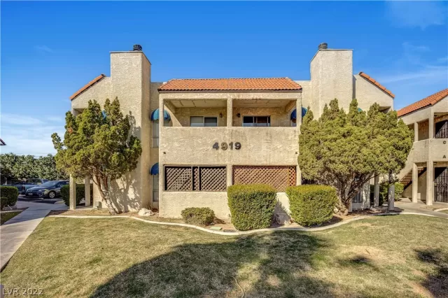 MLS: 2371503 Condo For Sale