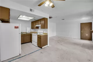 Photo #4: 2371503 Listing